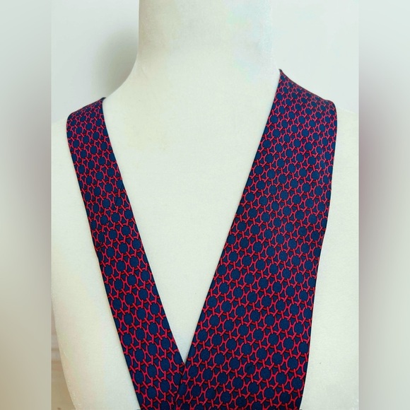 Authentic Hermes Geometric Silk Tie - Picture 4 of 12